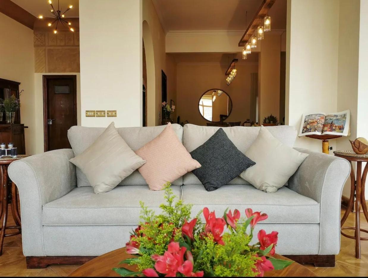 Luxury On The Nile - Zamalek Apartments Каїр Екстер'єр фото